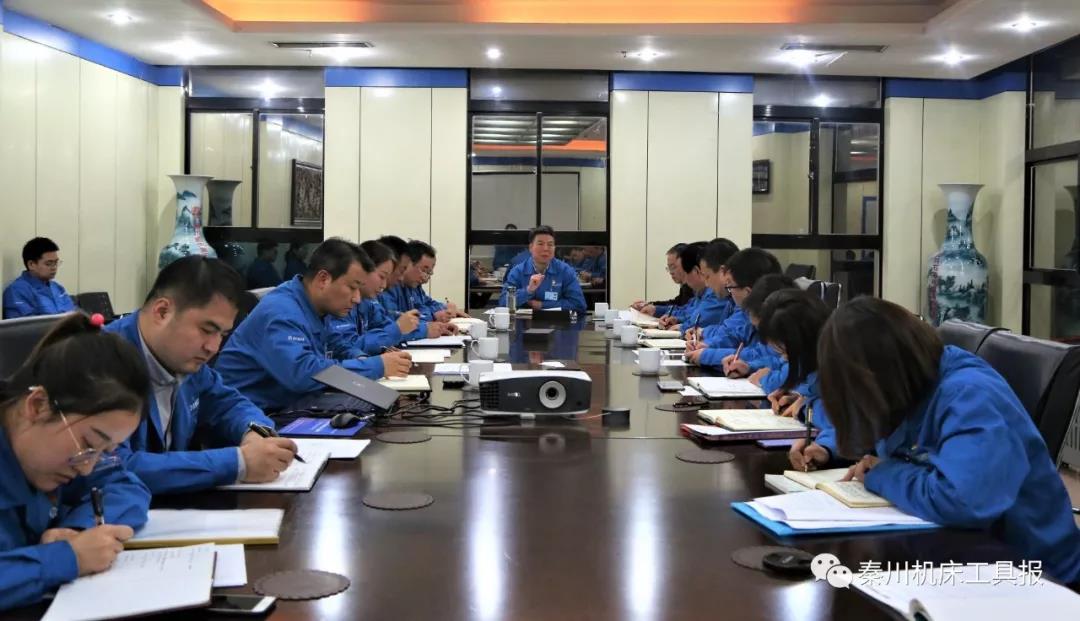 黨群部門干部座談會  嚴(yán)鑒鉑：搭臺子 定調(diào)子 喊號子