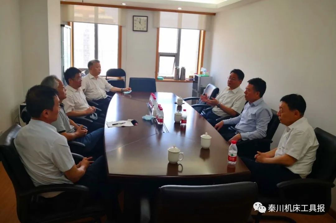 嚴(yán)鑒鉑董事長(zhǎng)拜訪中國機(jī)床工具工業(yè)協(xié)會(huì)、中國工程院