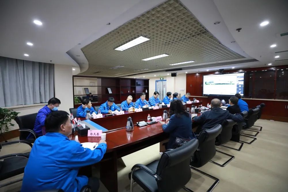 秦川集團(tuán)舉辦“企業(yè)戰(zhàn)略及運(yùn)營(yíng)管理”專題講座