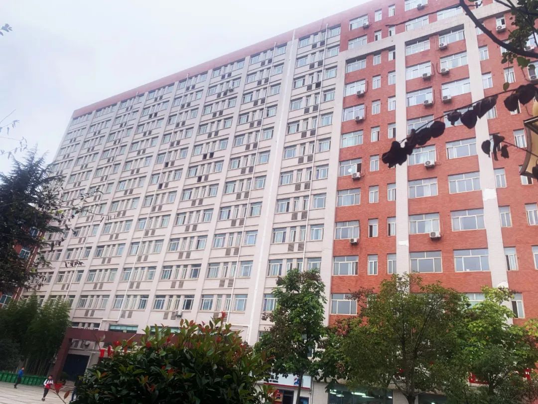 【黨建動態】用初心和實干解決職工身邊細微事