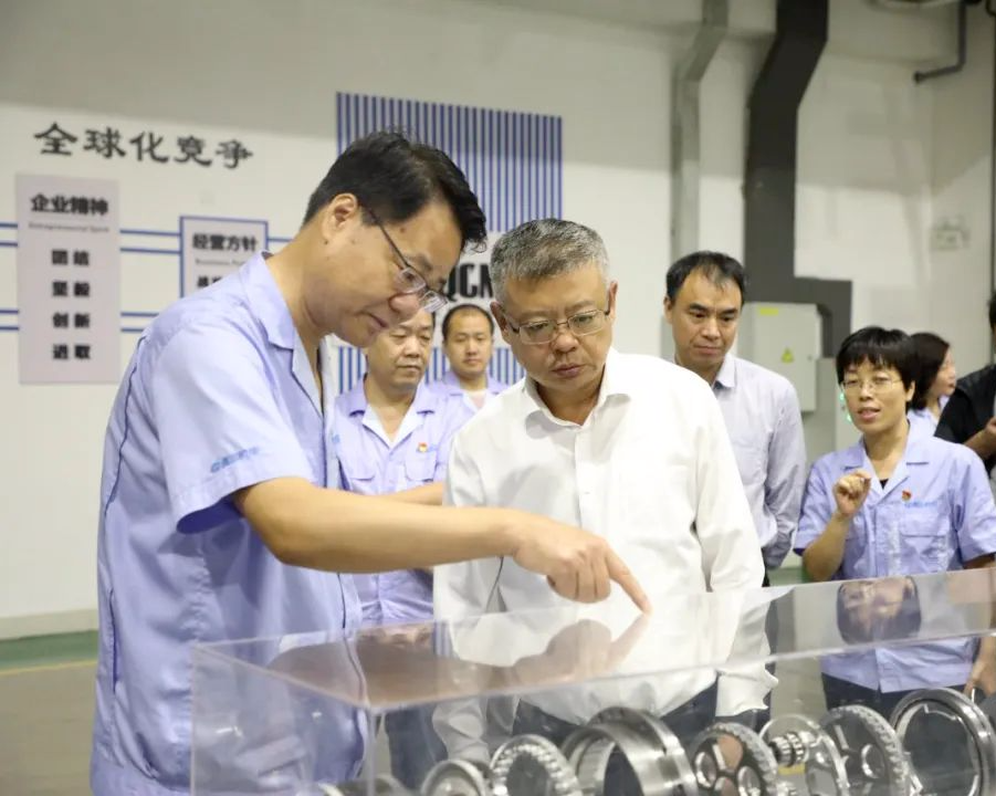 【集團資訊】陜西證監局黨委書記、局長魚向東一行蒞臨集團調研指導工作